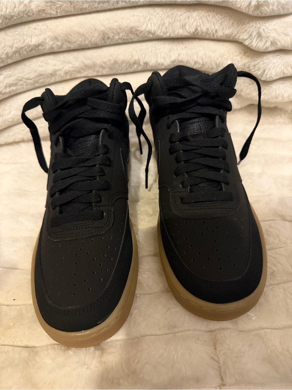 Nike Black Athletic Shoe Interior - Picture 2 of 8